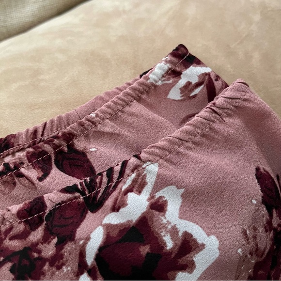 Cleo~Blouse~Size XL Petites~Purple~Floral Pattern - Picture 9 of 12